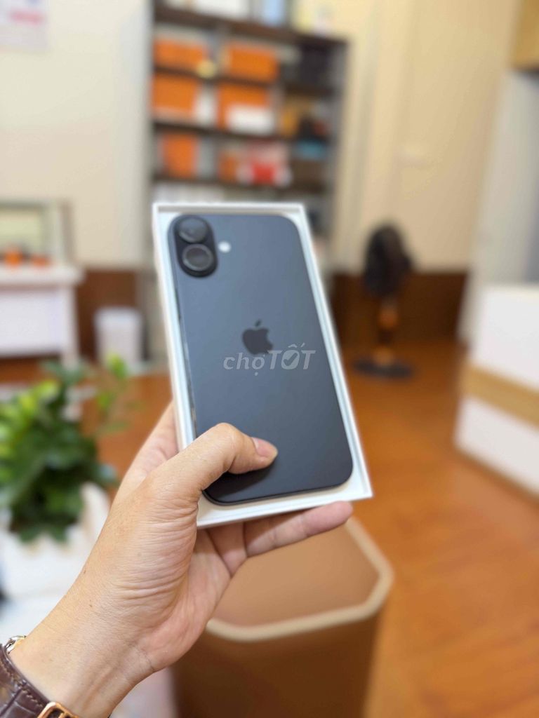 Apple iPhone 16 Plus 128GB Quốc Tế Mỹ. Mua bán Điện thoại tại Quận Bình Thạnh Tp Hồ Chí Minh được đăng bởi Lê Hoàng Khanh hình 1