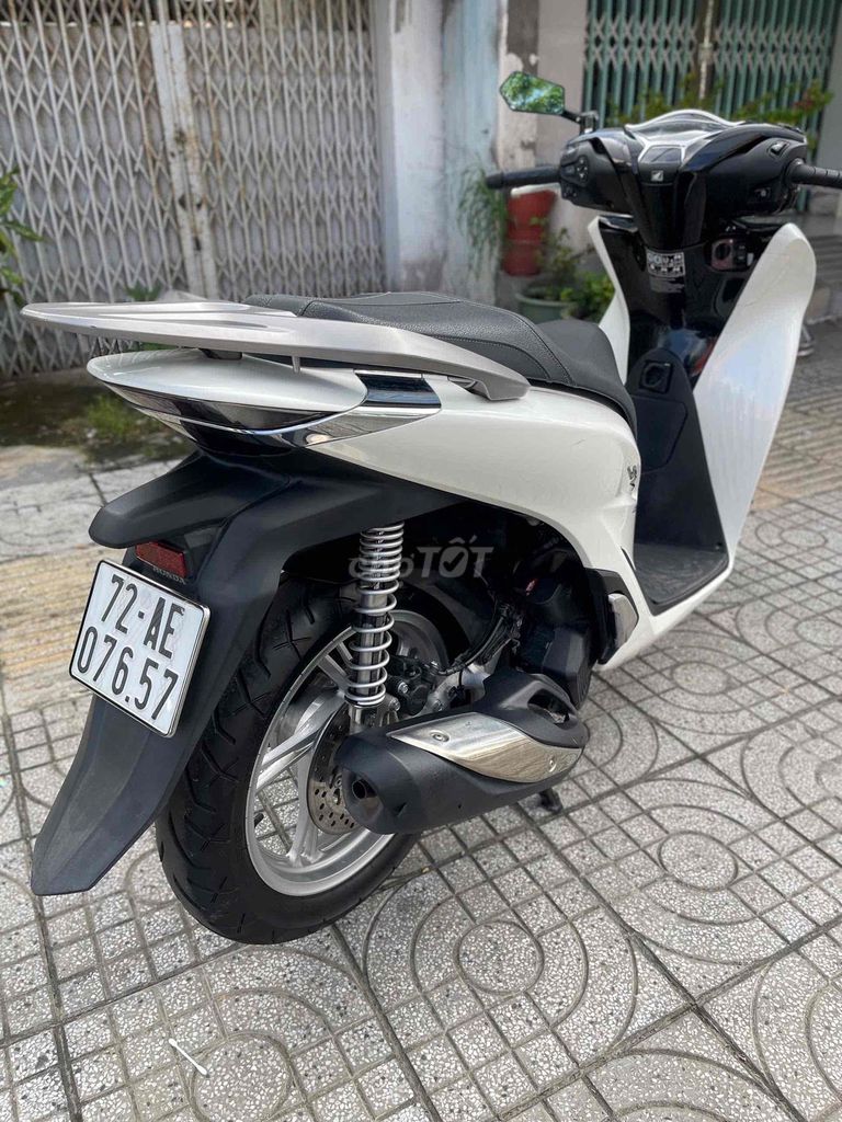 SH 160 ABS Trắng dky 2024 odo lướt 9c. Mua bán Xe máy tại Thành phố Bà Rịa Bà Rịa - Vũng Tàu được đăng bởi Cửa Hàng Xe Máy Anh Luân hình 7