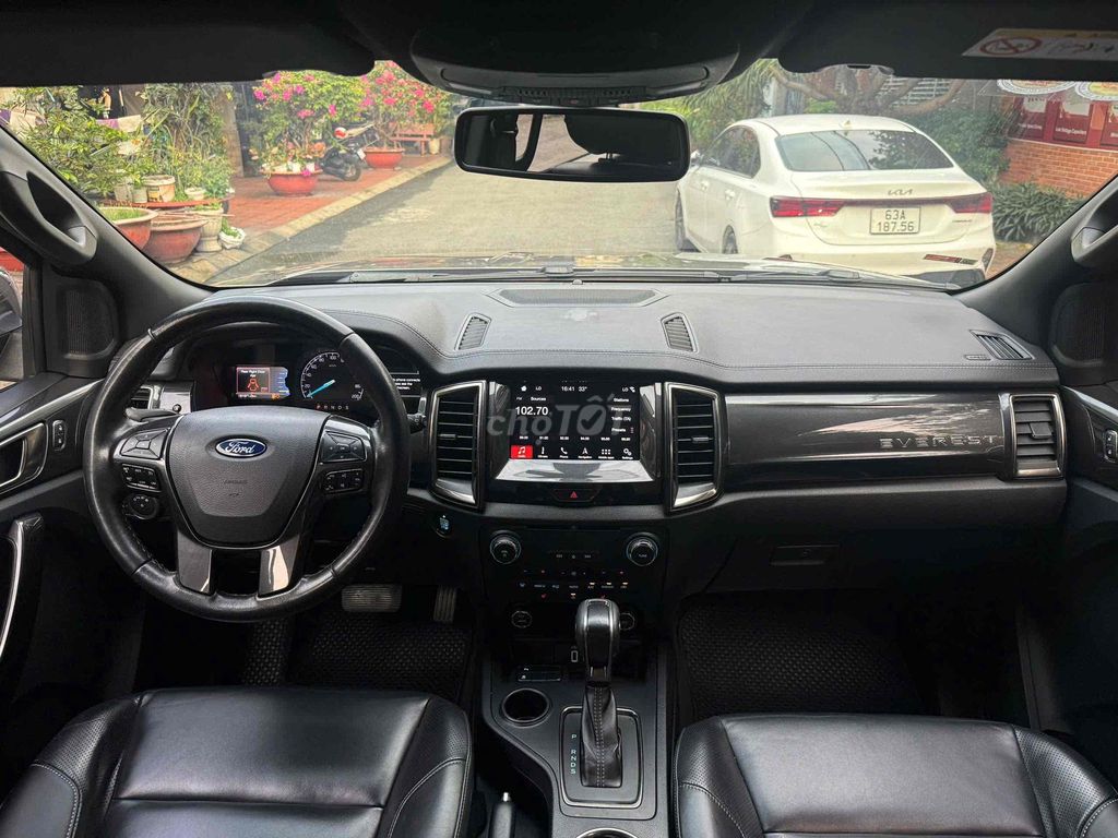 Ford Everest Titanium 2.0 4x2 2019 Ghi Vàng Nhập. Mua bán Ô tô tại Quận Tân Phú Tp Hồ Chí Minh được đăng bởi BẾN THÀNH FORD XE ĐÃ QUA SỬ DỤNG hình 5