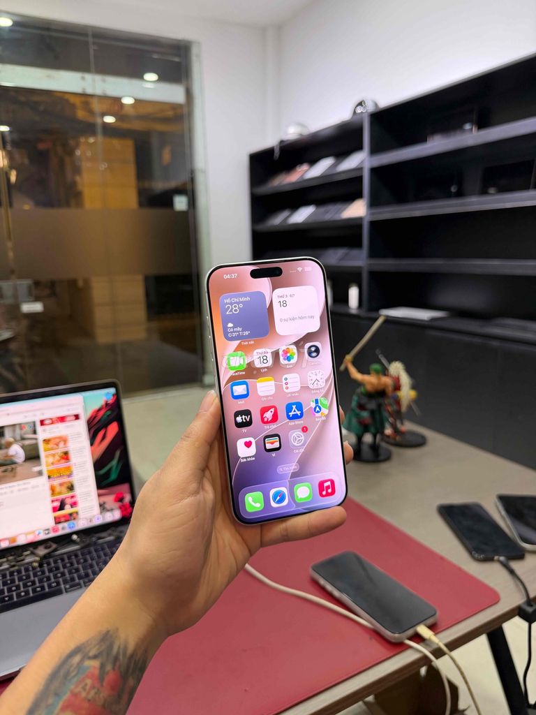 Apple iPhone 17 Pro Max 256GB Trắng Chính hãng. Mua bán Điện thoại tại Quận Cầu Giấy Hà Nội được đăng bởi Trung Kiên Trả Góp Bao Nợ Xấu hình 1