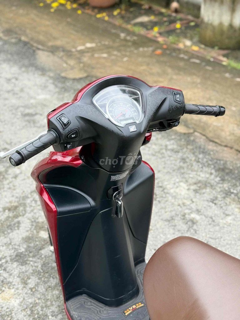 Honda Vision 2023 Smartkey Đỏ. Mua bán Xe máy tại Huyện Củ Chi Tp Hồ Chí Minh được đăng bởi HuỳnhLâm Bổn hình 17