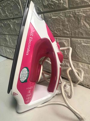 Bàn ủi hơi nước Electrolux ESI505 chính hãng. Mua bán Nội thất, đồ gia dụng khác tại Quận Bình Thạnh Tp Hồ Chí Minh được đăng bởi Baohoang