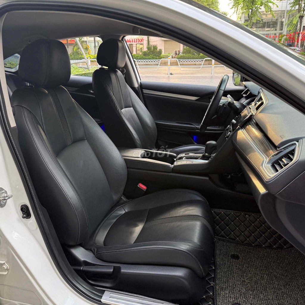 CẦN BÁN HONDA CIVIC 1.5GAT MODEL 2021 SIÊU MỚI. Mua bán Ô tô tại Quận Bắc Từ Liêm Hà Nội được đăng bởi Mr PHÁT THÁI HÀ AUTO hình 14