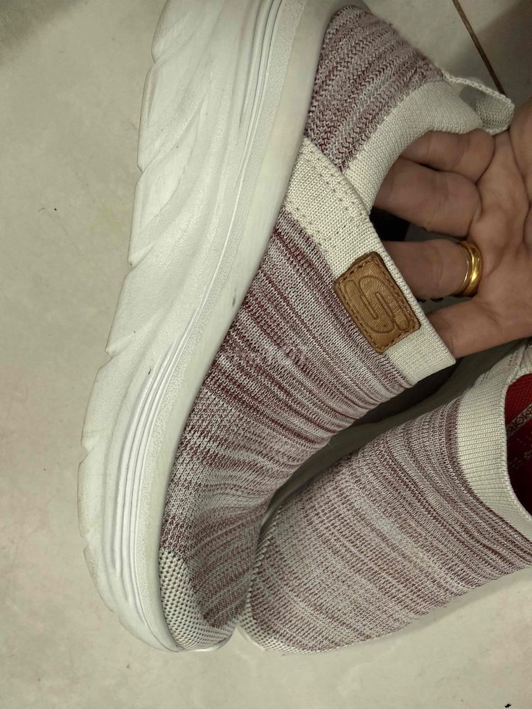 Giày slip-on Skechers Nữ size 36. Mua bán Giày dép tại Huyện Bình Chánh Tp Hồ Chí Minh được đăng bởi Kim loan hình 1