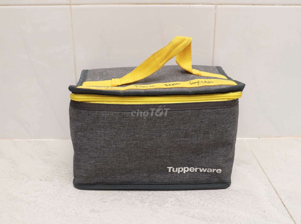 Túi giữ nhiệt Tupperware Xám Vải. Mua bán Dụng cụ nhà bếp tại Quận 6 Tp Hồ Chí Minh được đăng bởi Hnqa hình 1