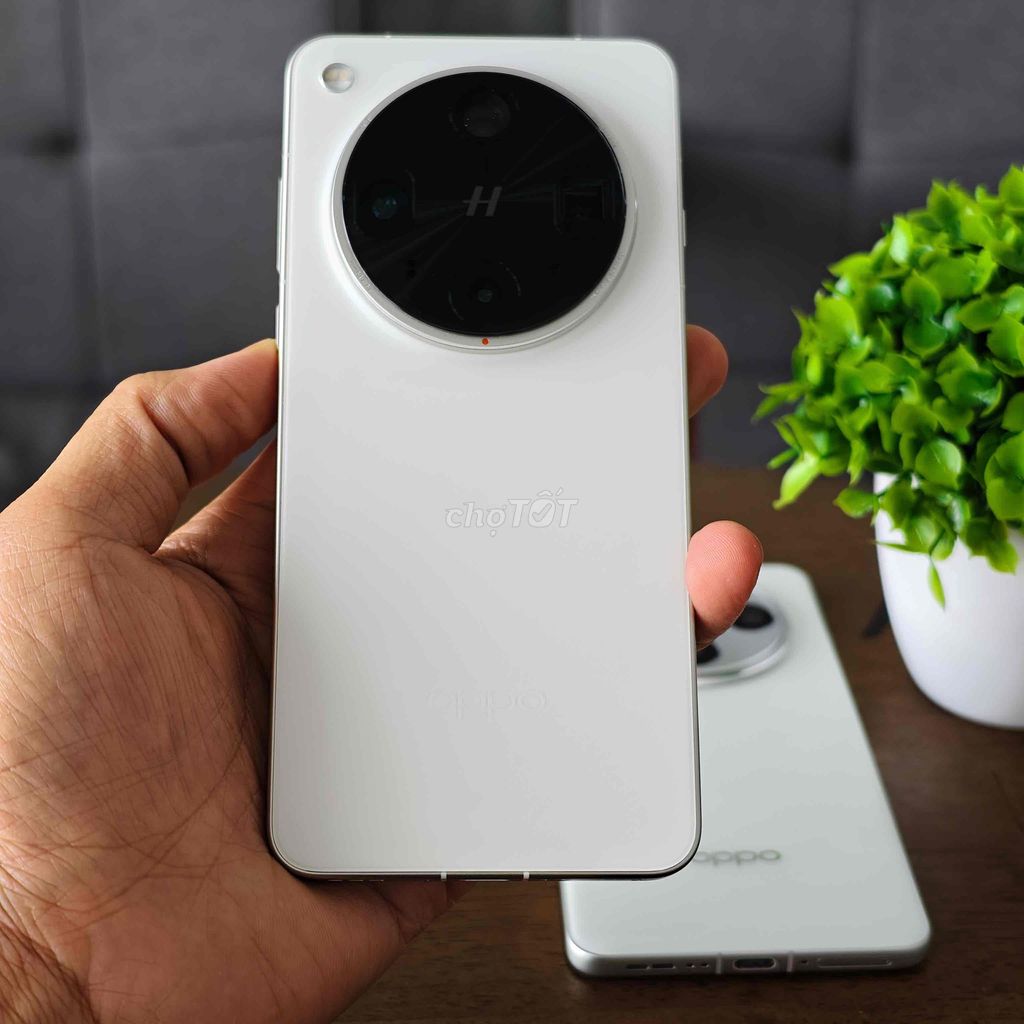 Oppo Find X8 Ultra 256GB Trắng Siêu Lướt 12L Sạc. Mua bán Điện thoại tại Quận Gò Vấp Tp Hồ Chí Minh được đăng bởi StoreUS hình 1