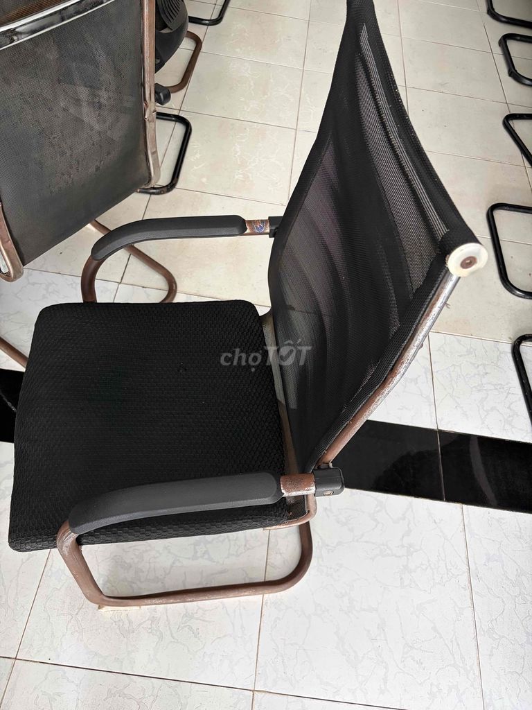 Ghế văn phòng Lưới Kim loại Đen Thanh lý. Mua bán Bàn ghế tại Thị xã Tân Châu An Giang được đăng bởi Trung Nguyễn hình 1