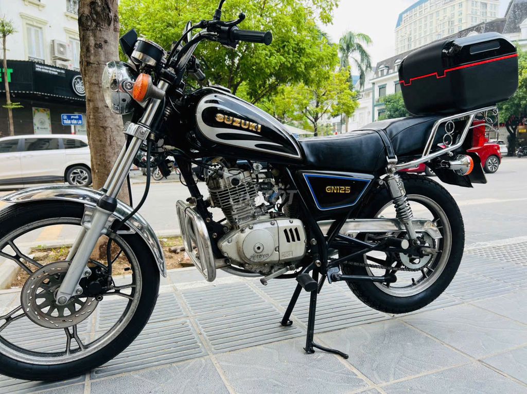 Xe máy Suzuki GN125 màu đen, dùng xăng. Mua bán Xe máy tại Quận Nam Từ Liêm Hà Nội được đăng bởi MAI HÒA hình 2