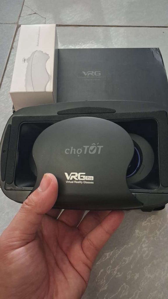 Kính thực tế ảo VR PRO kèm tay cầm còn sử dụng tốt. Mua bán Thiết bị đeo thông minh tại Huyện Mỏ Cày Nam Bến Tre được đăng bởi MME hình 1
