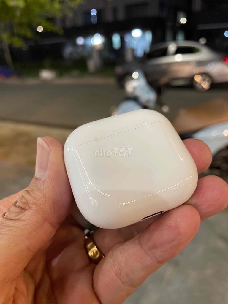 Tai nghe Apple AirPods 4 Trắng Đã sử dụng. Mua bán Tivi, Âm thanh tại Quận Bình Thuỷ Cần Thơ được đăng bởi  Bull hình 1
