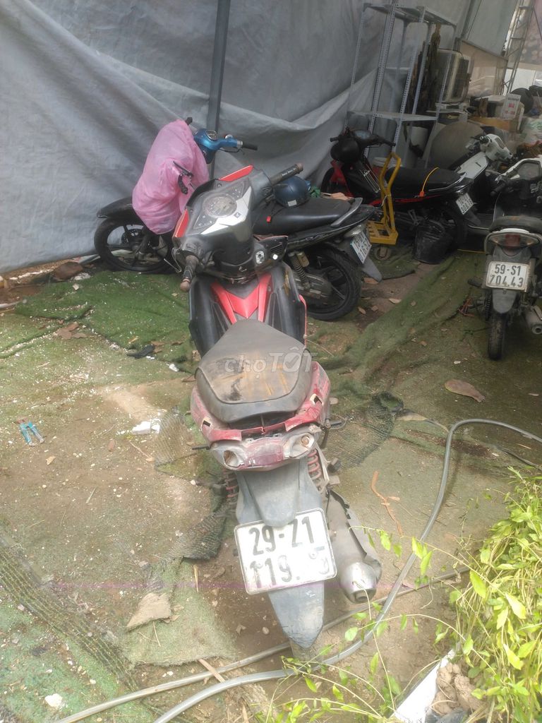 Thanh lý 2 xe Wave RSX đỏ đủ giấy tờ bị hỏng máy. Mua bán Xe máy tại Quận Ba Đình Hà Nội được đăng bởi Cây Cảnh Hà Nội hình 3