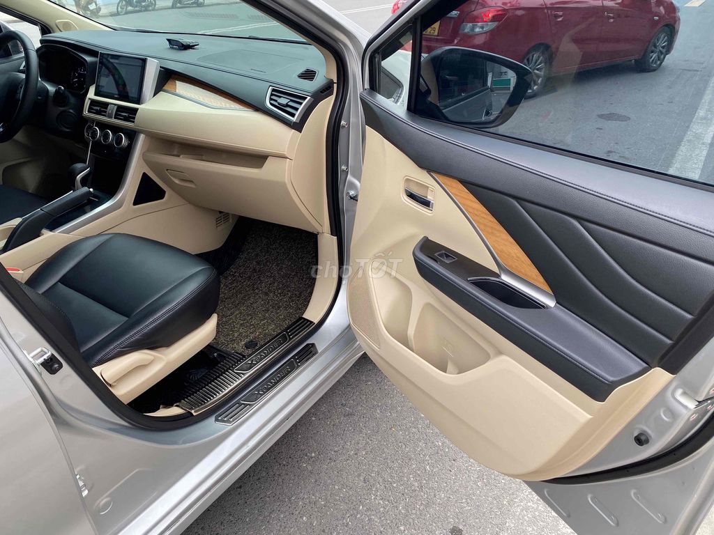 Mitsubishi Xpander Premium 2020 1.5AT - 91000 km. Mua bán Ô tô tại Quận Hai Bà Trưng Hà Nội được đăng bởi Văn Hậu hình 8