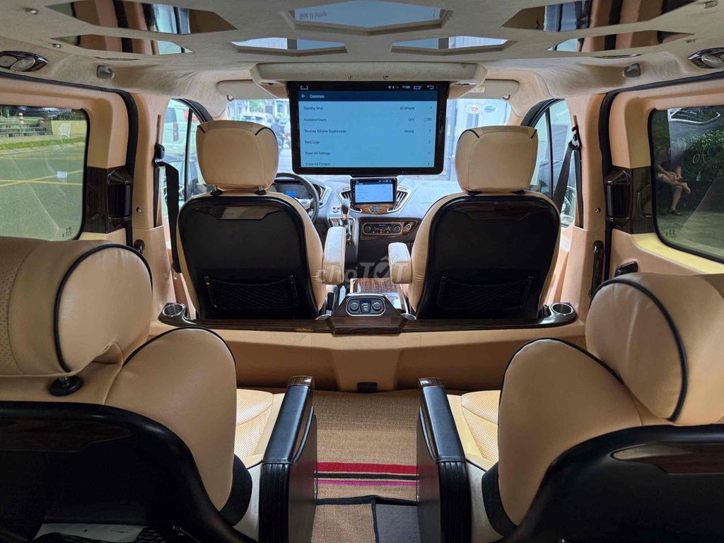 Tourneo Limousine Gói Độ Cao Cấp Xe Tại Hãng Ford. Mua bán Ô tô tại Quận Tân Bình Tp Hồ Chí Minh được đăng bởi FORD PHỔ QUANG XE CŨ hình 5