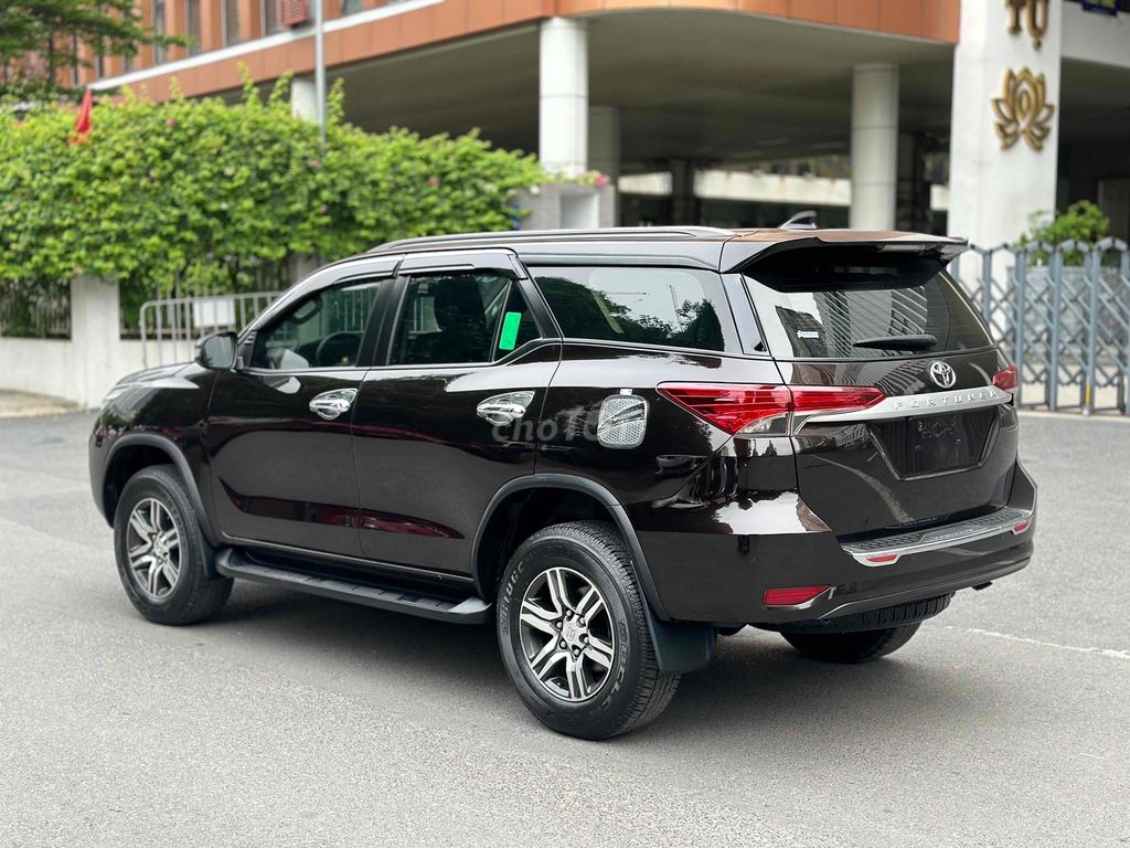 Bán Toyota Fortuner 2020 2.4MT Nâu Máy Dầu Số Sàn