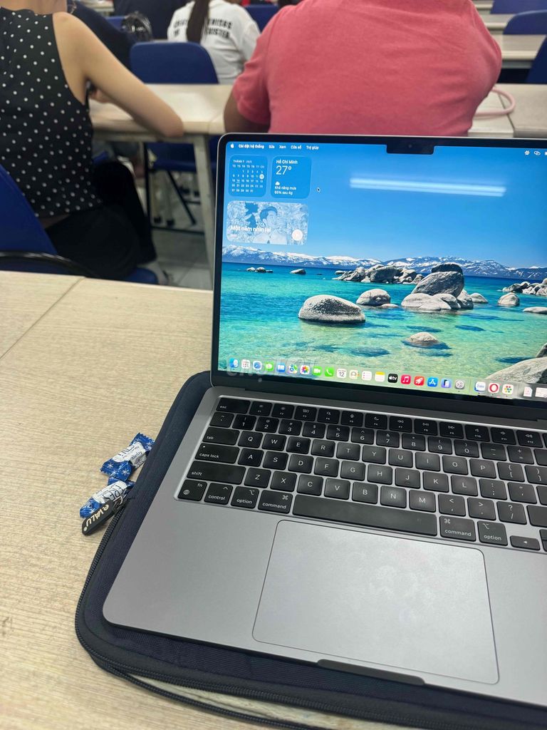 Apple Macbook Air M2 16GB/512GB kèm sạc 70W Xám. Mua bán Laptop tại Quận 7 Tp Hồ Chí Minh được đăng bởi Lê Văn Sang hình 1