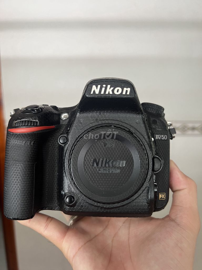 Nikon D750 (QSD)