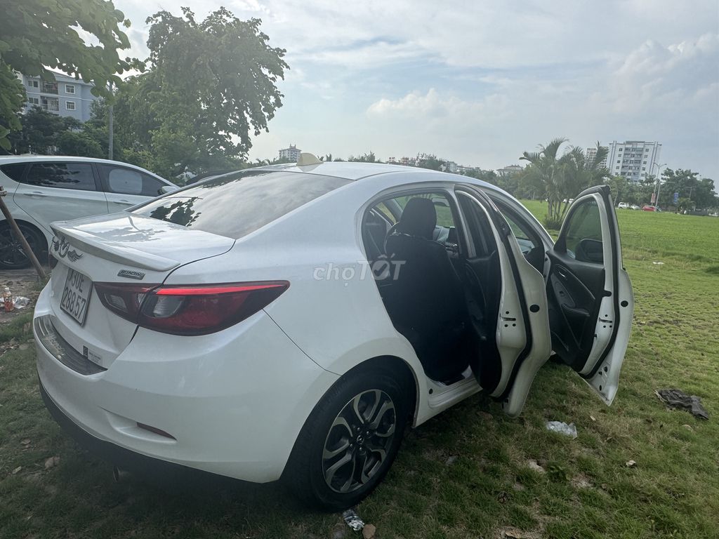 Mazda 2 2017  1.5 AT Sedan - 85000 km. Mua bán Ô tô tại Quận Long Biên Hà Nội được đăng bởi Lê Ánh Nguyệt hình 2