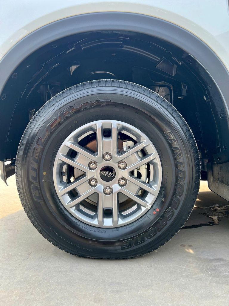 Ford Ranger 2024 XLS 2.0L 4x4 AT 1700 km siêu lướt. Mua bán Ô tô tại Quận 7 Tp Hồ Chí Minh được đăng bởi Chợ Tôt Xe Official Mall hình 16