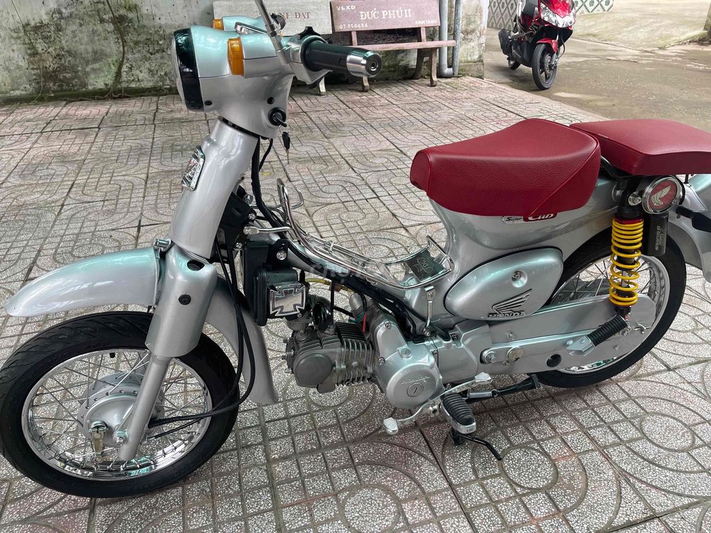 Honda Cub 50 màu Bạc. Mua bán Xe máy tại Thành phố Vĩnh Long Vĩnh Long được đăng bởi Đạt  hình 7