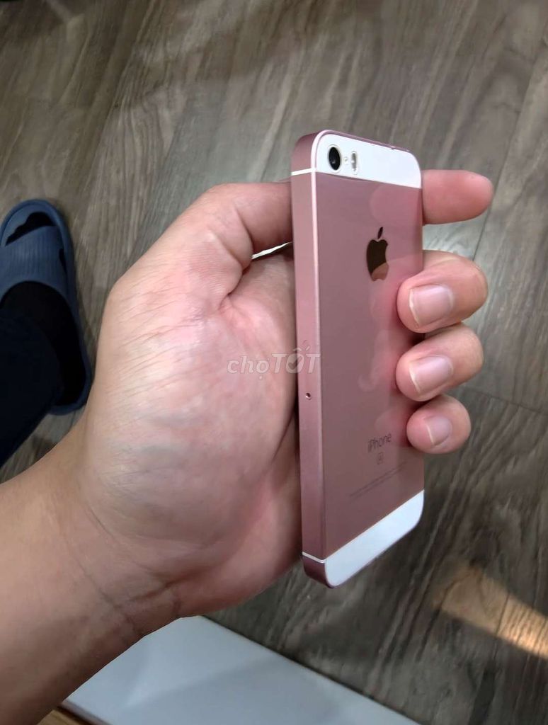 Apple iPhone SE Vàng hồng. Mua bán Điện thoại tại Quận Thanh Xuân Hà Nội được đăng bởi Vũ Trung Hiếu hình 1