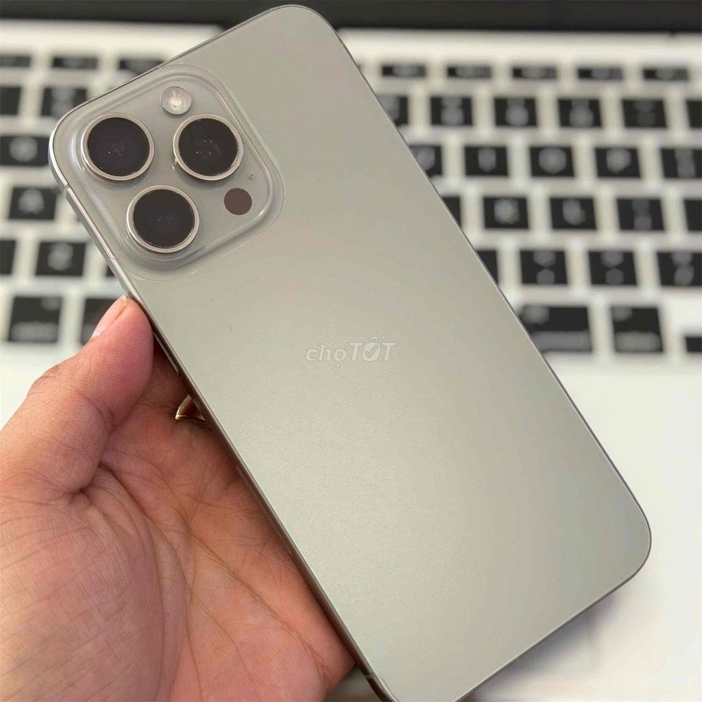 Apple iPhone 15 Pro Max 256GB Titan tự nhiên Đã qu. Mua bán Điện thoại tại Thành phố Biên Hòa Đồng Nai được đăng bởi TRƯƠNG HUY HOÀNG hình 1