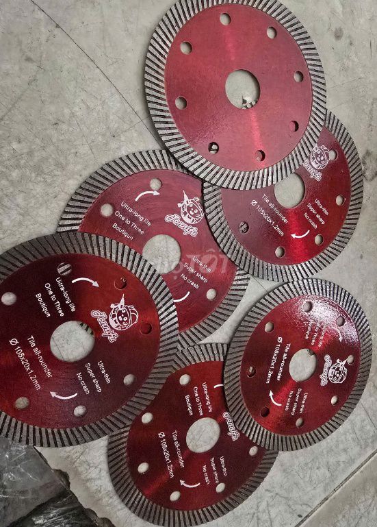 Chấn động chỉ 1x Lưỡi cắt gạch Jonnifu Đỏ. Mua bán Đồ chuyên dụng, Giống nuôi trồng tại Quận Ninh Kiều Cần Thơ được đăng bởi Cửa hàng LÂM QUỐC TRUNG hình 1