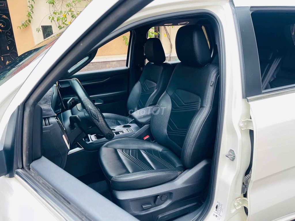 Everest Titanium 1 cầu xe đẹp bán tại Hãng Ford. Mua bán Ô tô tại Quận Tân Bình Tp Hồ Chí Minh được đăng bởi FORD PHỔ QUANG XE CŨ hình 8