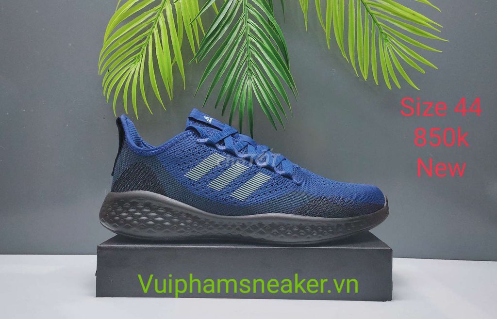 Giày Adidas màu xanh dương size 44 chính hãng