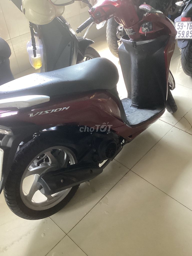 Honda Vision 2017 красный