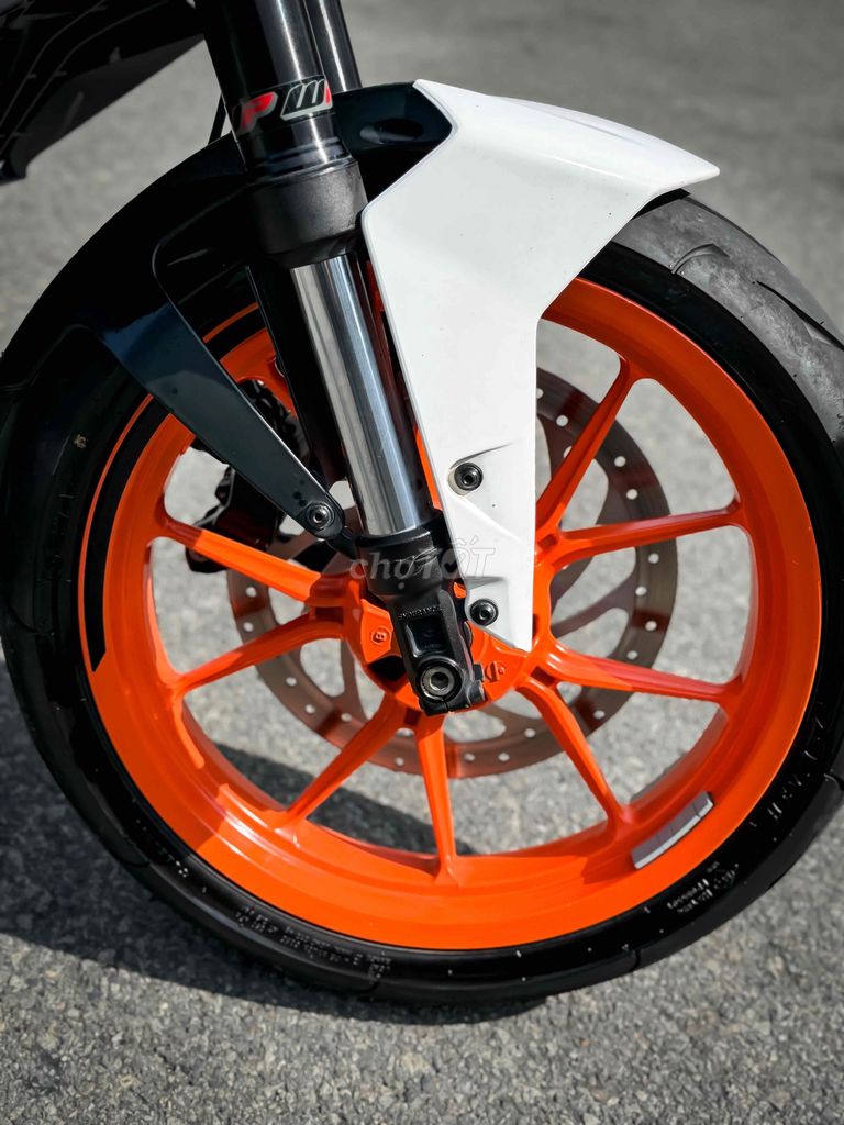 KTM Duke 390 2020 Trắng Đen Cam. Mua bán Xe máy tại Quận 11 Tp Hồ Chí Minh được đăng bởi Thanh Tân hình 4