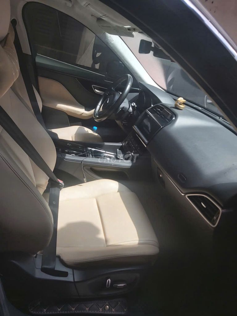 Jaguar F PACE 2019 - Đẳng Cấp SUV Anh Quốc. Mua bán Ô tô tại Quận Đống Đa Hà Nội được đăng bởi A Minh hình 5