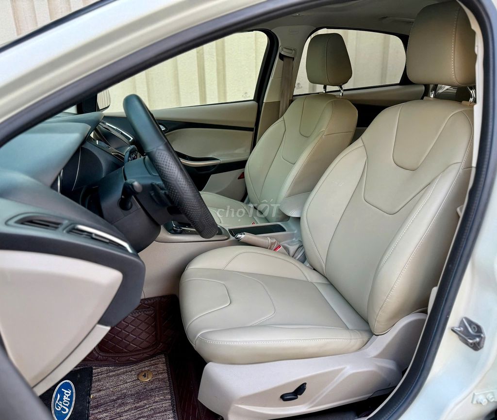 Ford Focus Titanium 2018 Trắng. Mua bán Ô tô tại Quận Bắc Từ Liêm Hà Nội được đăng bởi Lê Đức Dũng hình 4