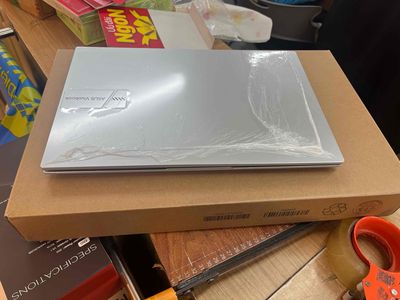 bán laptop asus màu trắng mới ở thế giới di động