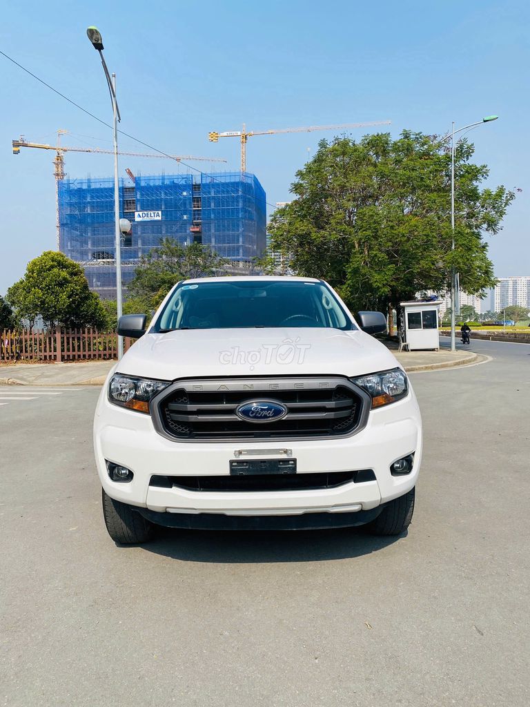 xe Ford Ranger 2019 XLS 2.2L AT xe cực kì mới