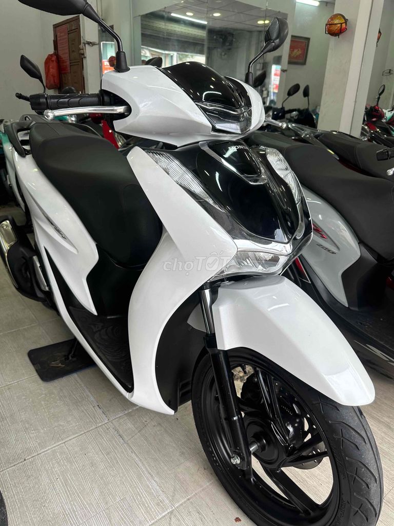 Sh 150 2020 ABS, Trắng đen sporty. BSTP 1 đời chủ. Mua bán Xe máy tại Quận Bình Thạnh Tp Hồ Chí Minh được đăng bởi Lê Nhân hình 3
