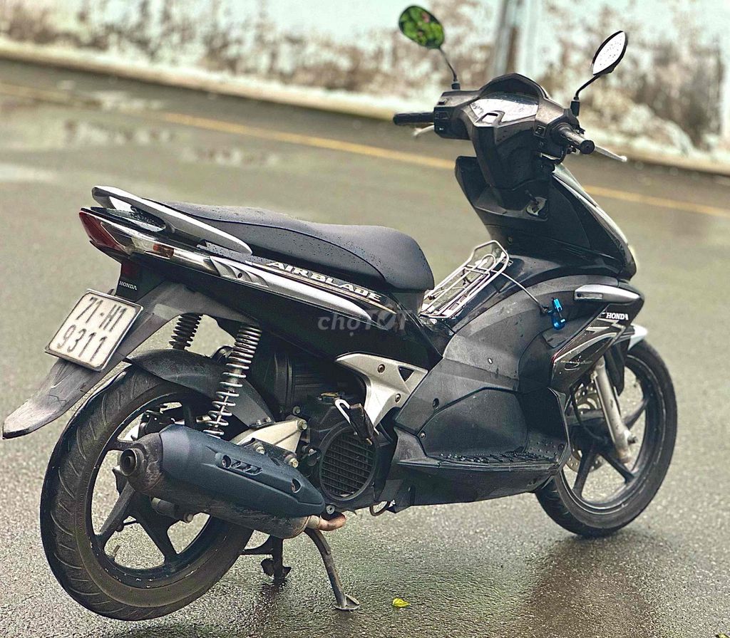 Honda Air Blade màu Đen. Mua bán Xe máy tại Thành phố Thuận An Bình Dương được đăng bởi XM Đô Rê Mon  hình 9