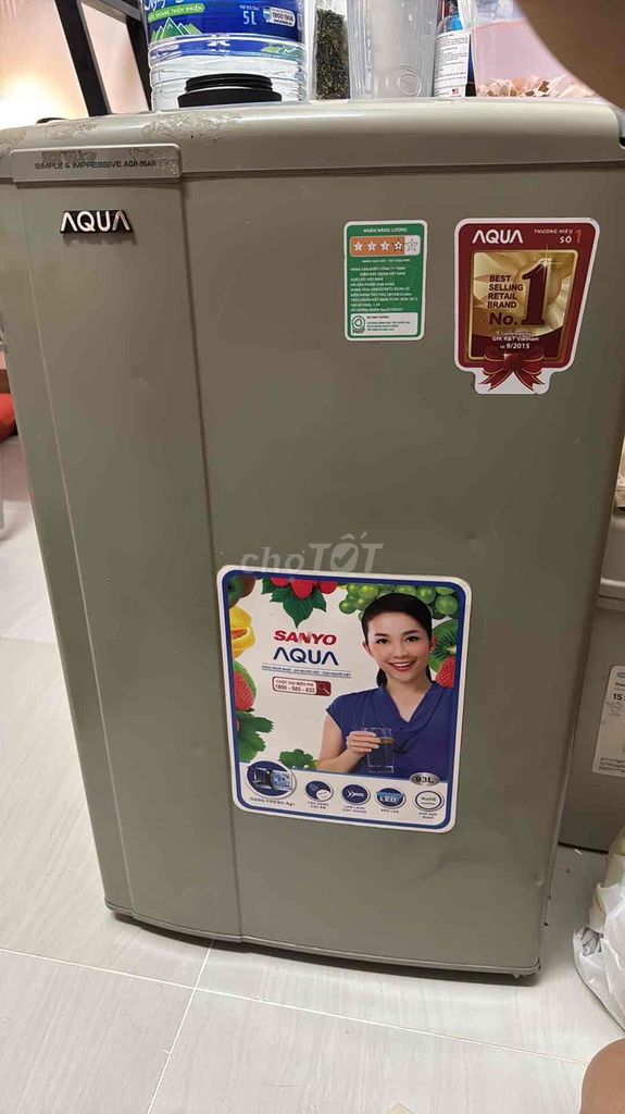 Tủ lạnh Aqua Sanyo Xám. Mua bán Tủ lạnh tại Quận 7 Tp Hồ Chí Minh được đăng bởi Diệp hình 1