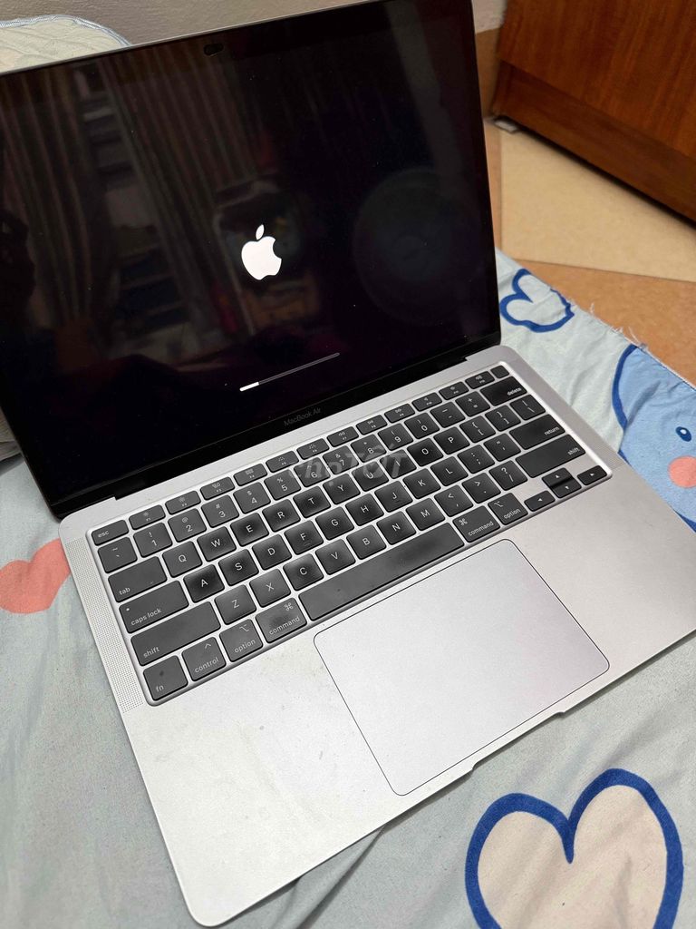 Bán MacBook Air 2020 i3 8GB. Mua bán Laptop tại Quận Hai Bà Trưng Hà Nội được đăng bởi duy anh hình 1