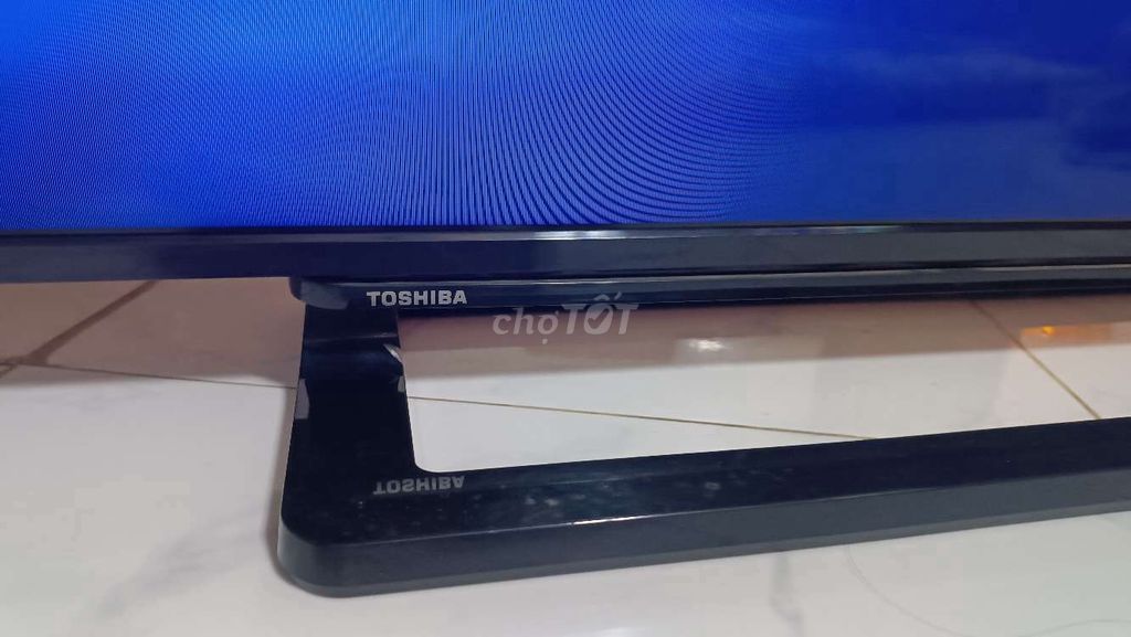 Tivi toshiba 50in k wifi