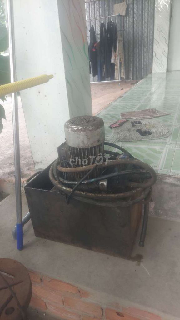 Đột thủy lực Nhật Bản đã qua sử dụng. Mua bán Đồ chuyên dụng, Giống nuôi trồng tại Thành phố Thủ Dầu Một Bình Dương được đăng bởi Phùng Ngọc Văn hình 1