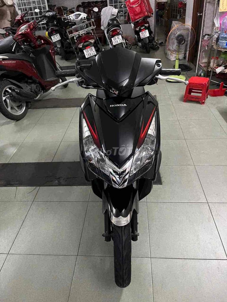 Honda Air Blade Thái 208 Đen đỏ. Mua bán Xe máy tại Quận Tân Phú Tp Hồ Chí Minh được đăng bởi Cửa Hàng xe gắn máy Minh Tuấn  hình 5