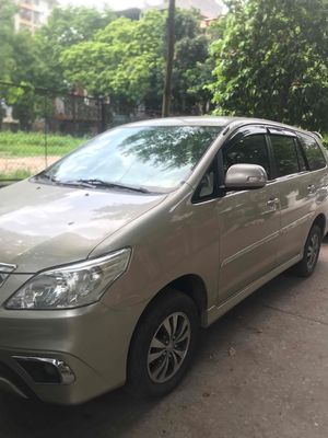 Toyota Innova 2015 Số sàn Vàng cát