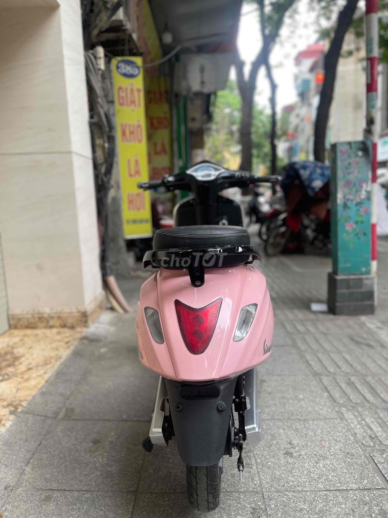 vespa hồng candy nhẹ nhàng tiết kiệm. Mua bán Xe điện tại Quận Ba Đình Hà Nội được đăng bởi Huylam hình 5