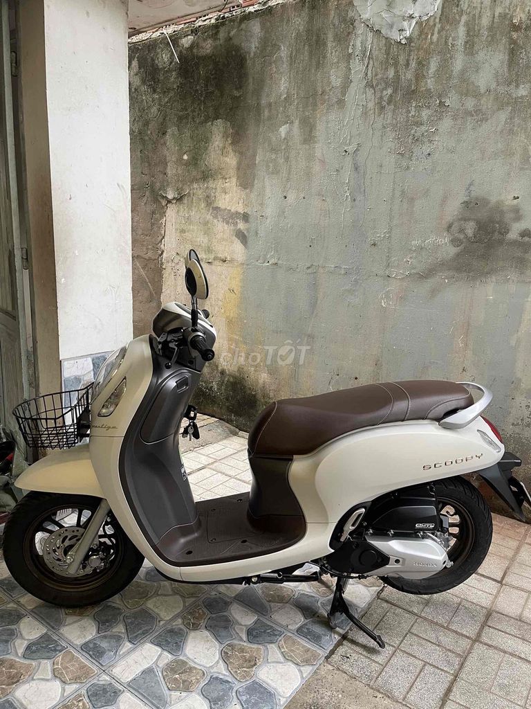 Honda Scoopy 2023 Trắng kem. Mua bán Xe máy tại Quận Bình Thuỷ Cần Thơ được đăng bởi le thuong hình 2
