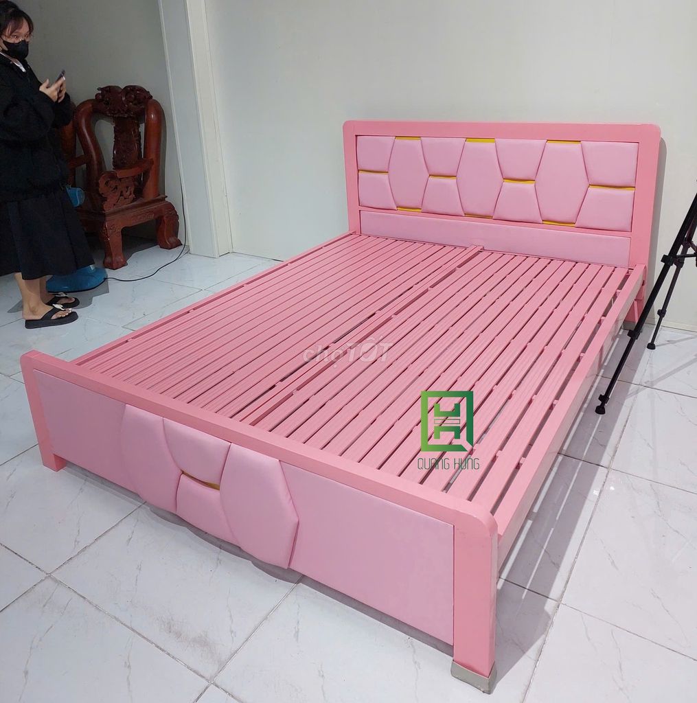 Giường Sắt HỘP 4X8 GIÁ RẺ TẠI XƯỞNG= GIƯỜNG NGỦ. Mua bán Giường, chăn ga gối nệm tại Quận Gò Vấp Tp Hồ Chí Minh được đăng bởi Nội Thất Quang Hùng TD hình 1