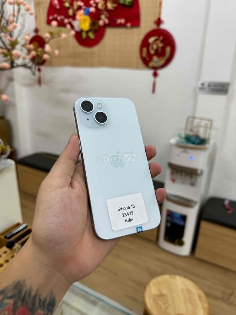 iPhone 15 QTE 256G Có Khay Sim Like New 99%. Mua bán Điện thoại tại Quận Đống Đa Hà Nội được đăng bởi Trung Kiên Trả Góp Bao Nợ Xấu hình 2