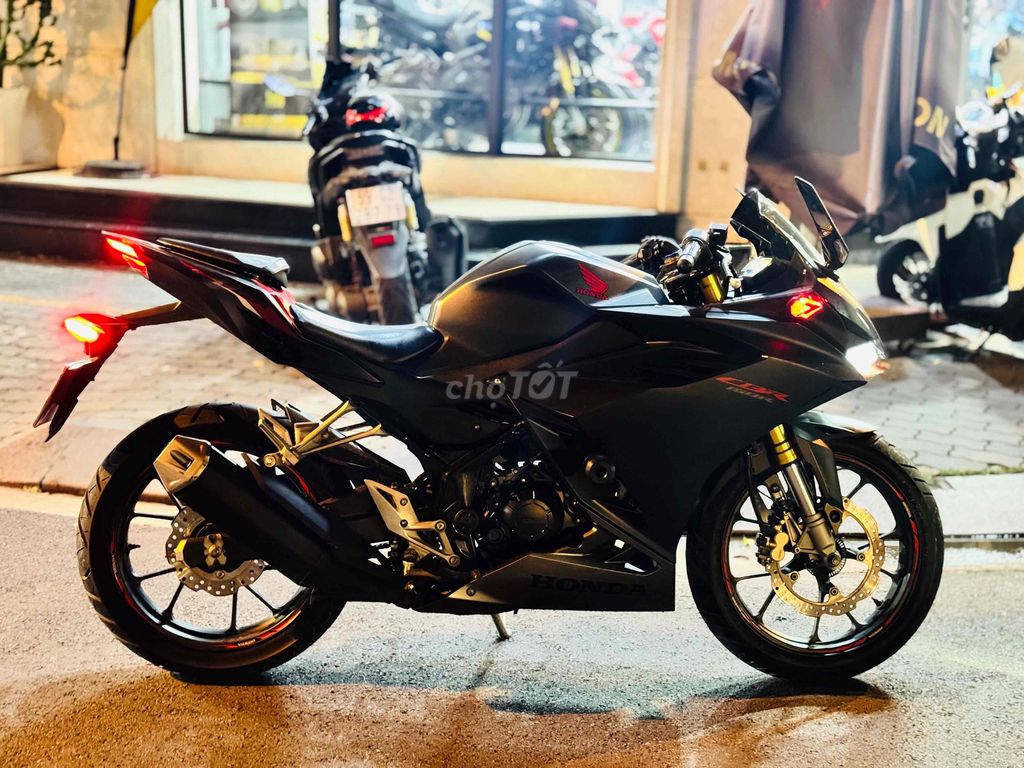 Bán CBR150R ABS BSSG chính chủ. Mua bán Xe máy tại Quận 12 Tp Hồ Chí Minh được đăng bởi Thiên Tài hình 5