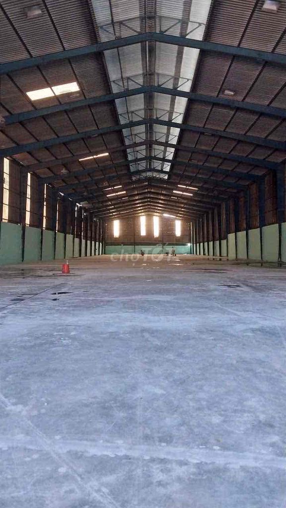 cho thuê kho xưởng 2200m2 có pccc