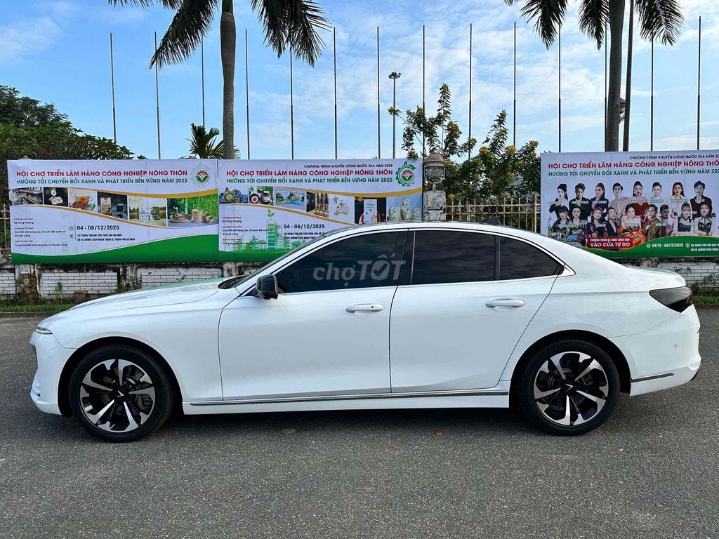 VinFast Lux A2.0 2021 Plus. Mua bán Ô tô tại Quận Cẩm Lệ Đà Nẵng được đăng bởi Nguyễn Duy hình 6