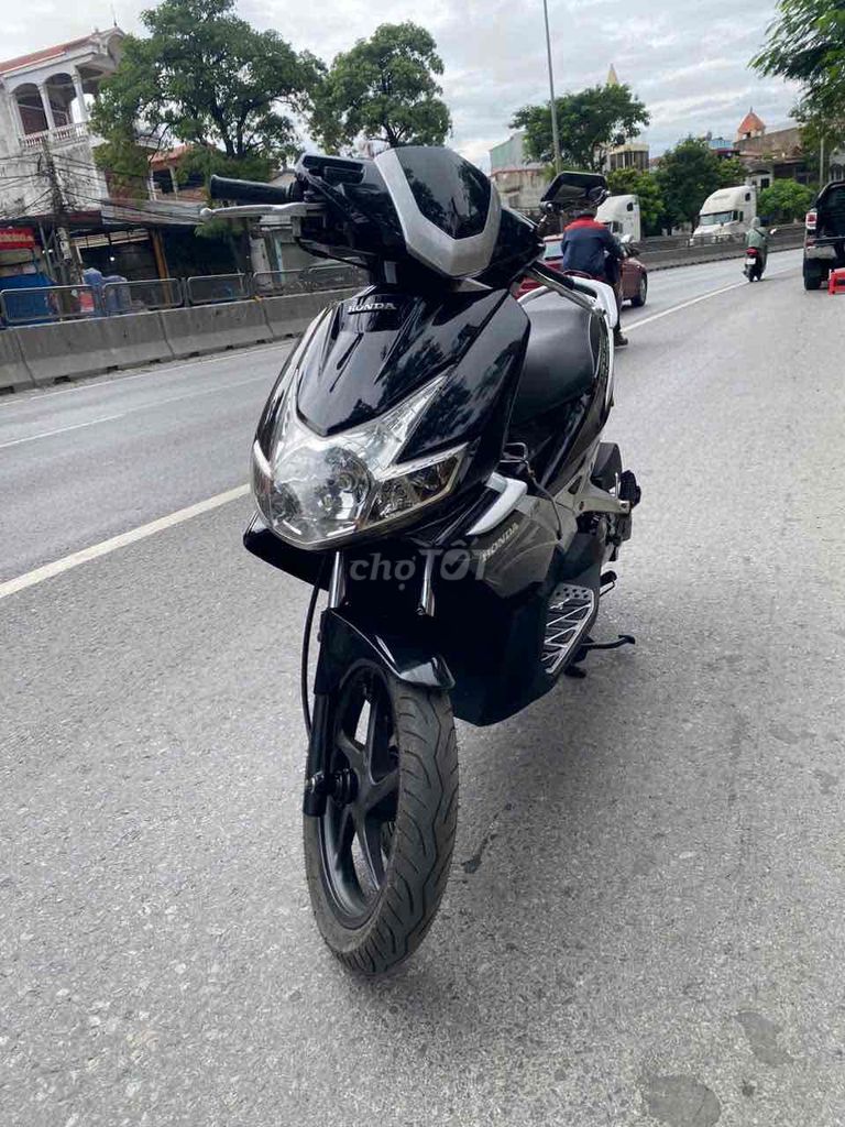 Airblade fi zin chất đẹp như hình. Mua bán Xe máy tại Quận Hồng Bàng Hải Phòng được đăng bởi Ly  hình 3